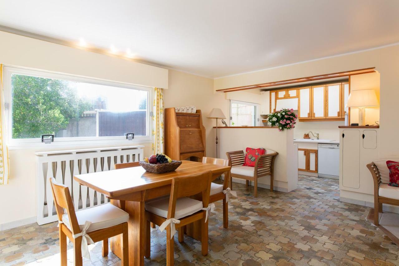 Haus Mit Garten Ueber Der Bucht Von Cannes Vallauris Kültér fotó