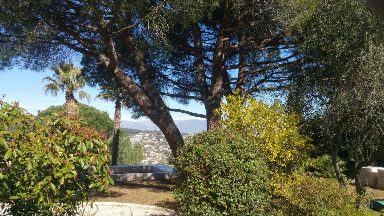 Haus Mit Garten Ueber Der Bucht Von Cannes Vallauris Kültér fotó